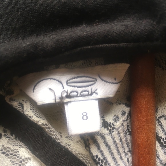 B&W Collard Sleeveless Top by New Look - Picture 6 of 6